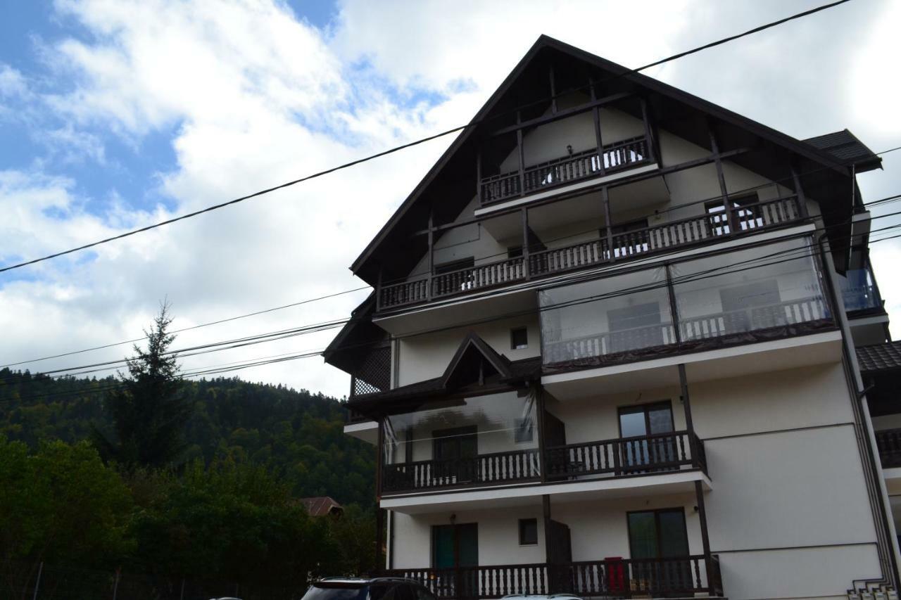 Apartment Golden Rose *